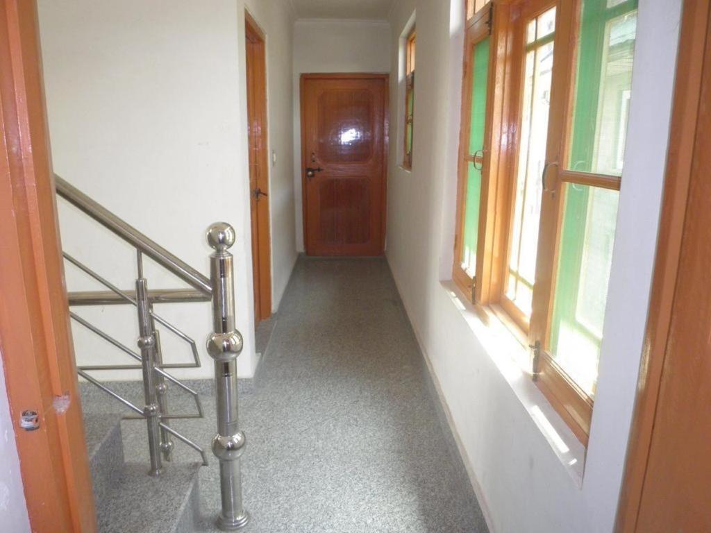 My Guest House Srīnagar Esterno foto