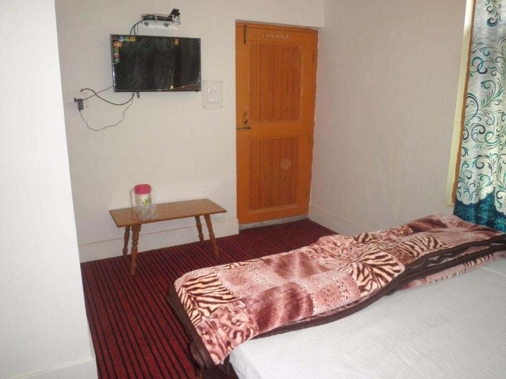 My Guest House Srīnagar Esterno foto