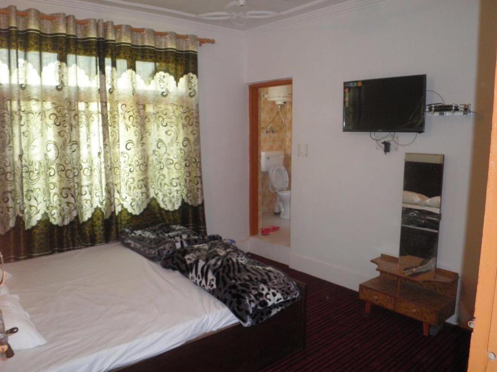 My Guest House Srīnagar Esterno foto