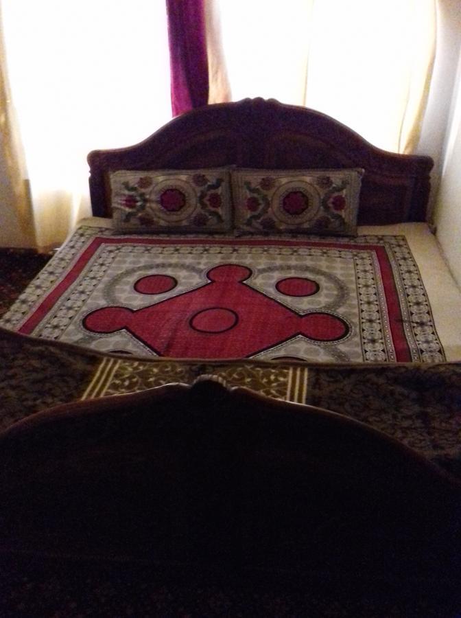 My Guest House Srīnagar Esterno foto
